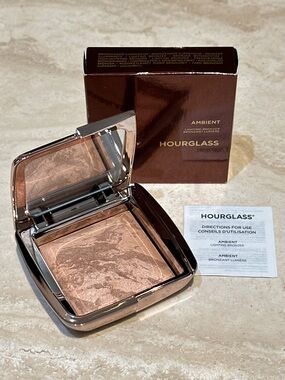 Hourglass Ambient Lighting Bronzer - Luminous Bronze Light